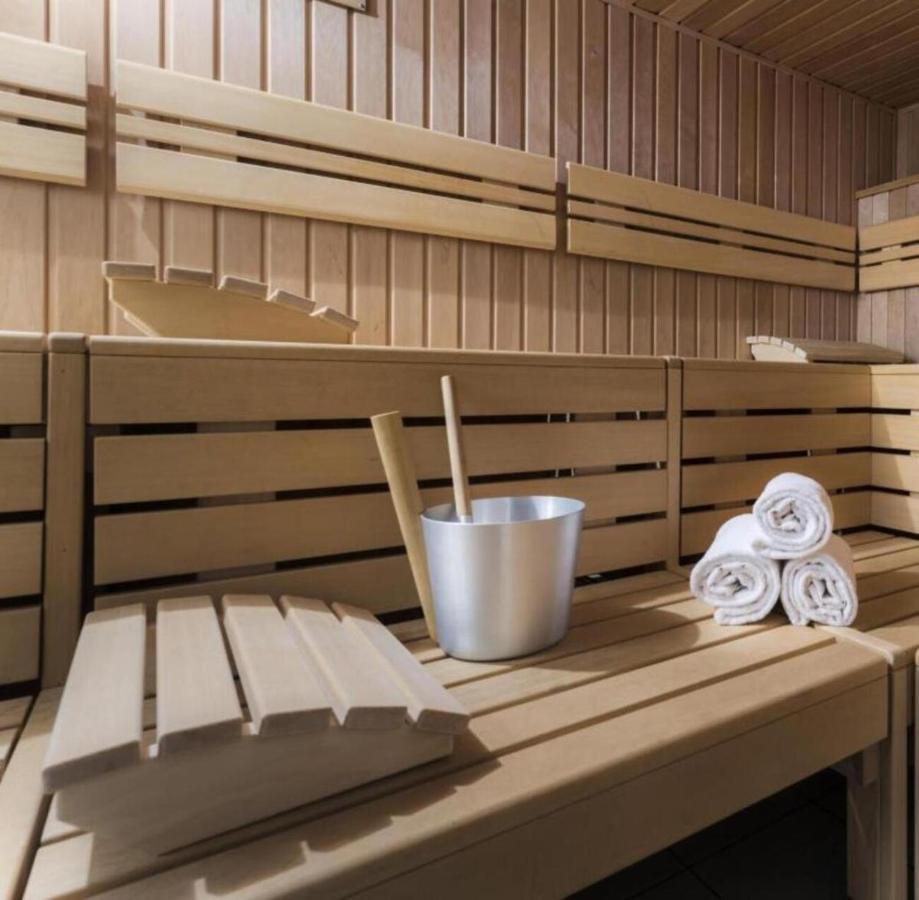 Hotel Schloss Schweinsburg Neukirchen-Pleisse Ngoại thất bức ảnh