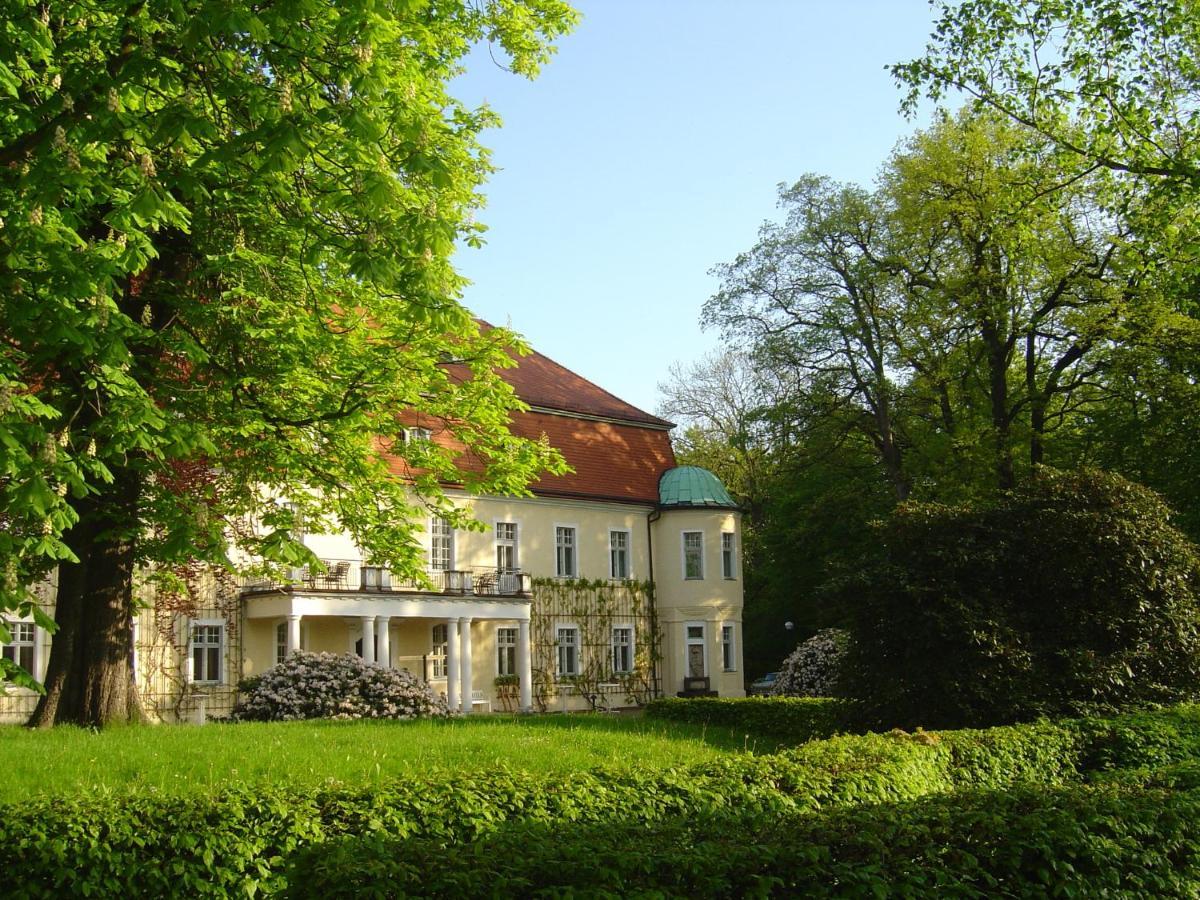 Hotel Schloss Schweinsburg Neukirchen-Pleisse Ngoại thất bức ảnh