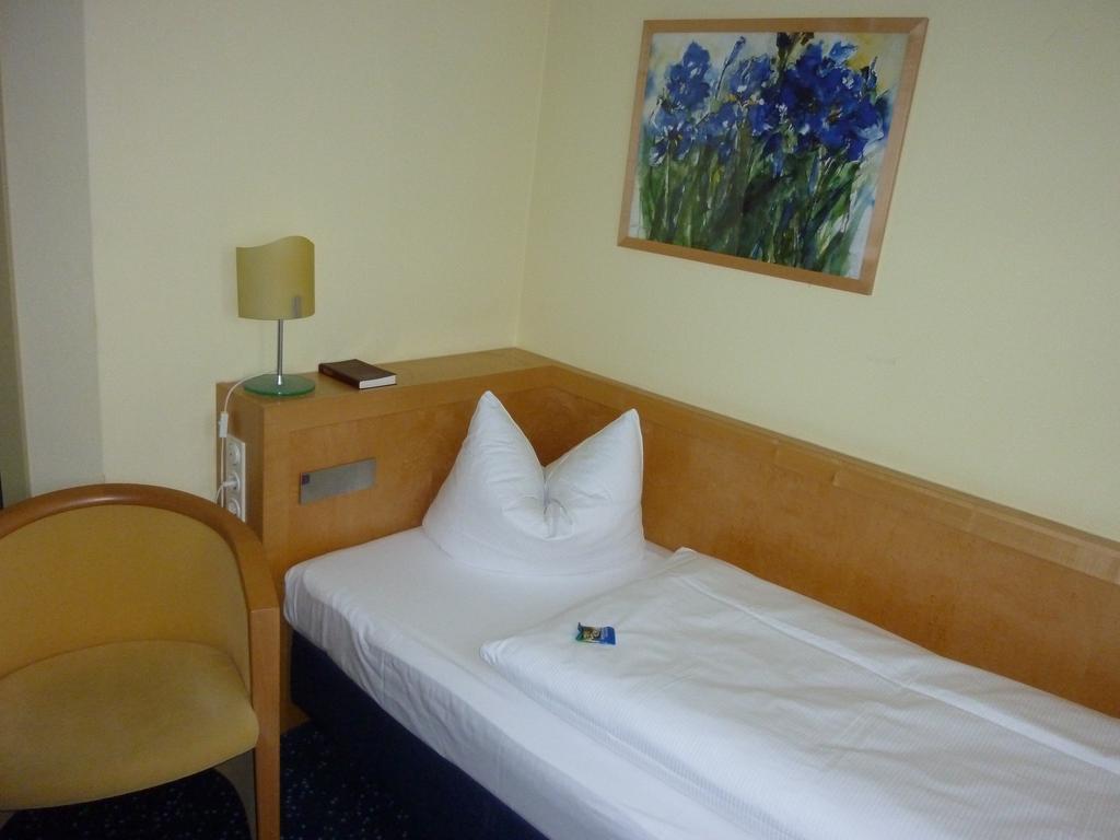 Hotel Schloss Schweinsburg Neukirchen-Pleisse Phòng bức ảnh