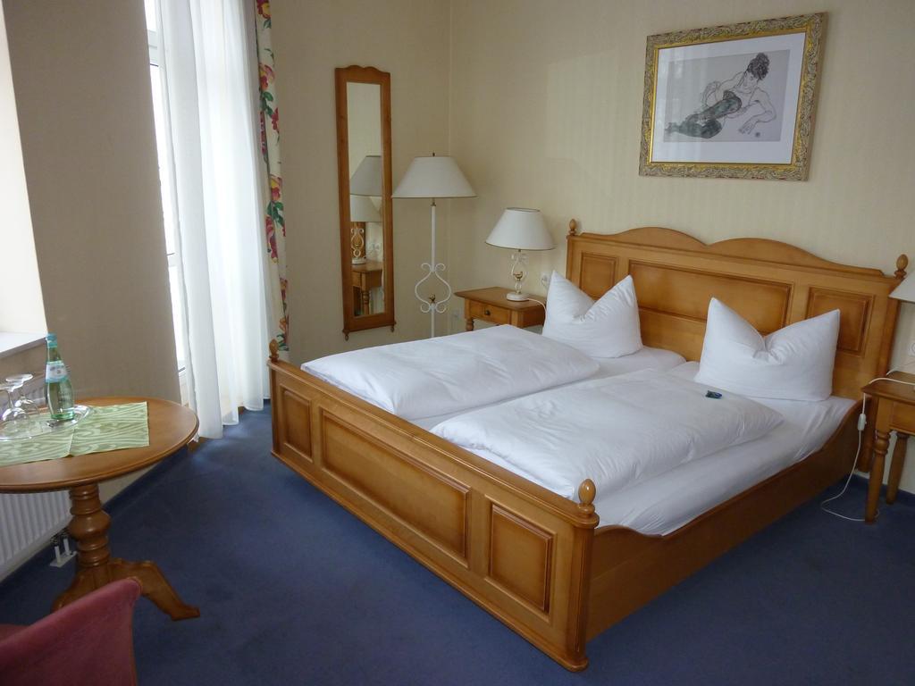 Hotel Schloss Schweinsburg Neukirchen-Pleisse Phòng bức ảnh