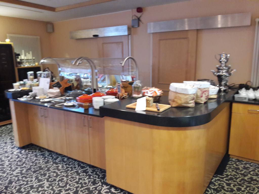 Hotel Schloss Schweinsburg Neukirchen-Pleisse Nhà hàng bức ảnh